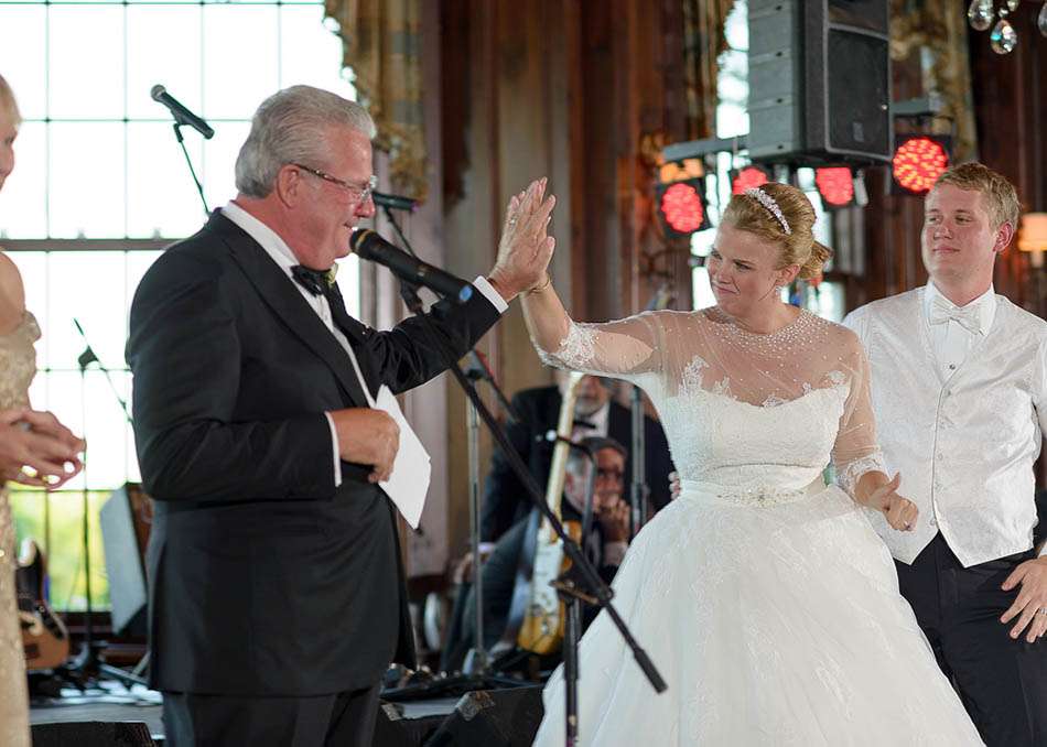 The Country Club wedding in Pepper Pike by Cleveland wedding photographers Hunter Photographic