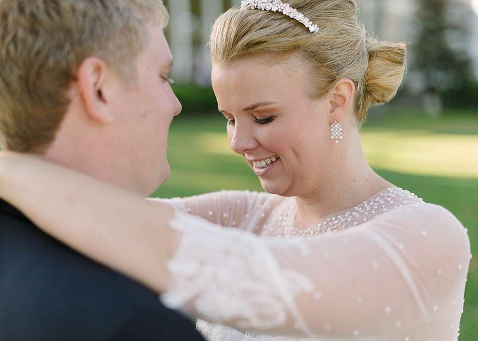 The Country Club wedding in Pepper Pike by Cleveland wedding photographers Hunter Photographic