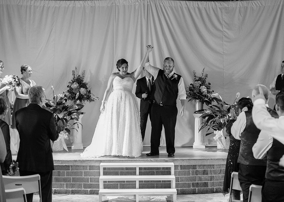 A summer wedding at St. Clarence Pavillion with Torry and Lucas