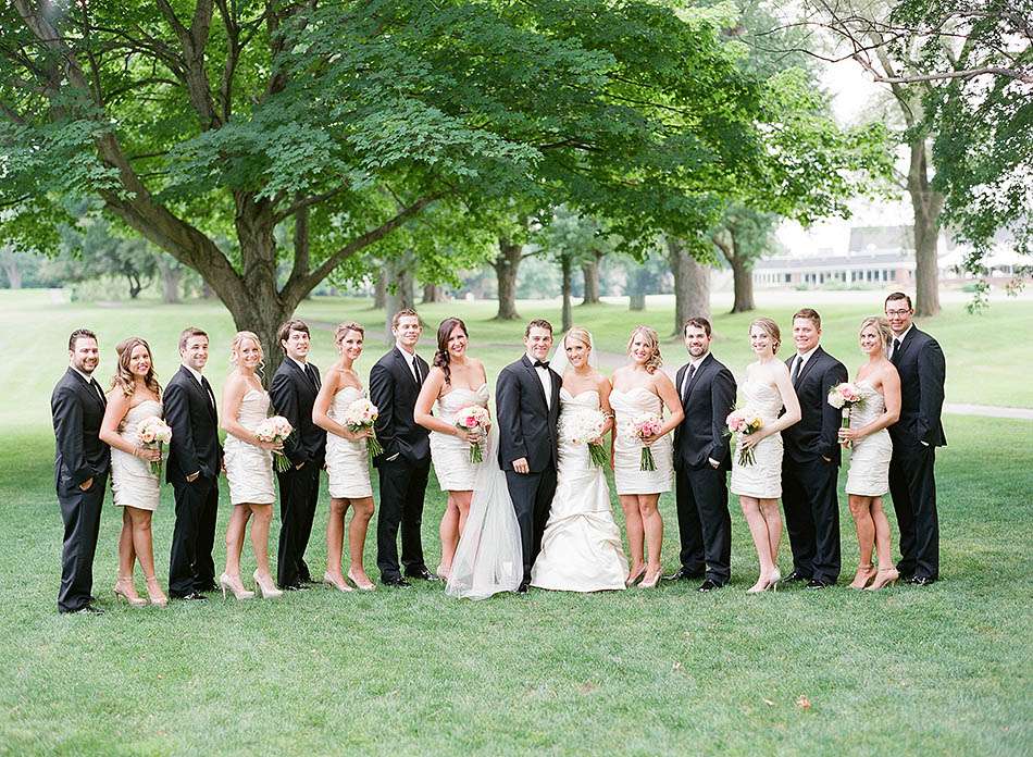 A Plum Brook Country Club wedding by Cleveland wedding photographers Hunter Photographic