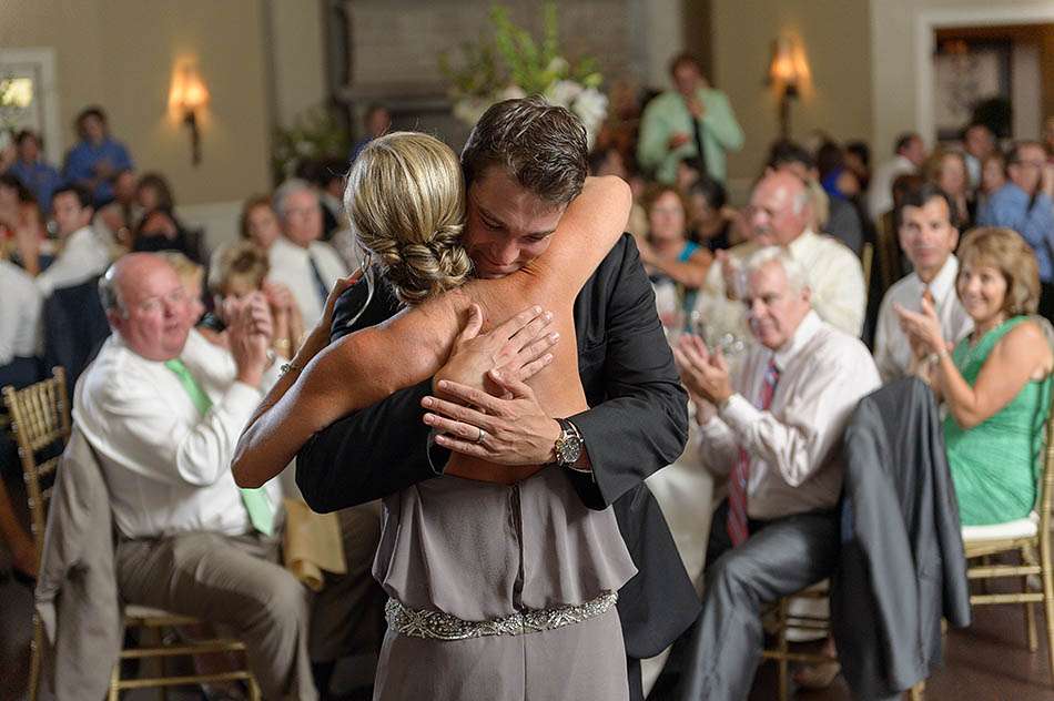 A Plum Brook Country Club wedding by Cleveland wedding photographers Hunter Photographic