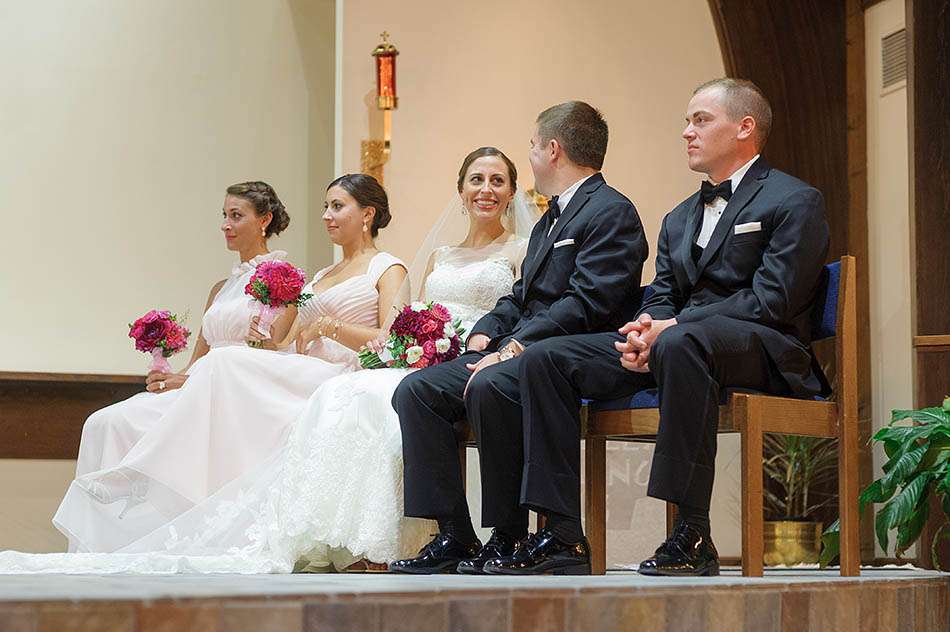 A summery Windows on the River wedding in downtown Cleveland