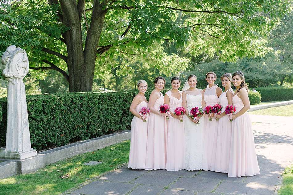 A summery Windows on the River wedding in downtown Cleveland