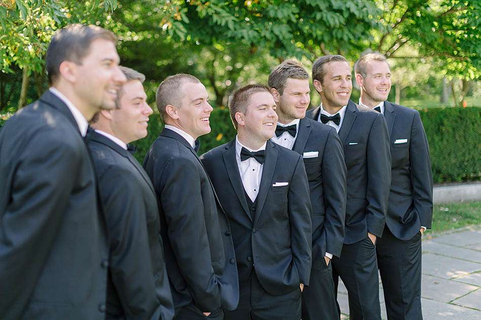 A summery Windows on the River wedding in downtown Cleveland