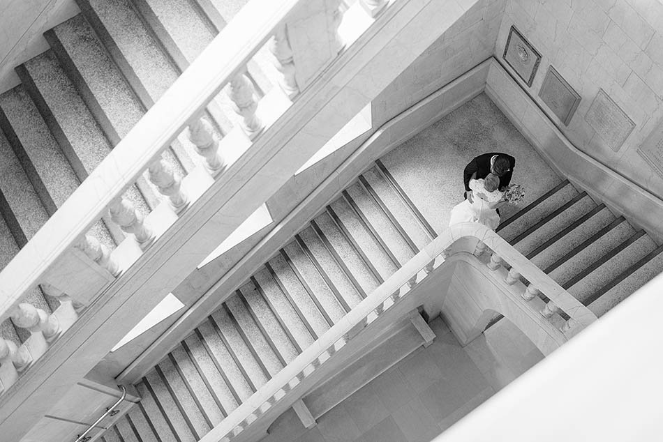 A Hyatt Regency Cleveland Arcade wedding by Cleveland wedding photographer Hunter Photographic