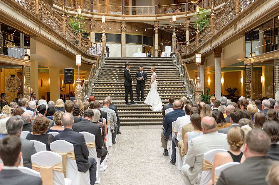 A Hyatt Regency Cleveland Arcade wedding by Cleveland wedding photographer Hunter Photographic