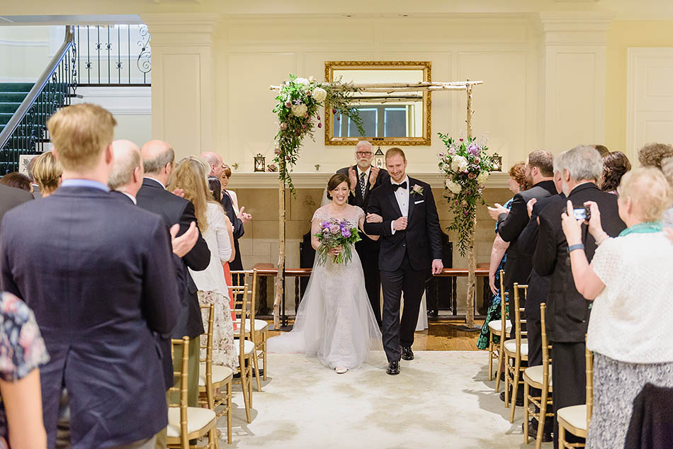 Wedding ceremony at Kirtland Country Club by Cleveland wedding photographer Hunter Photographic