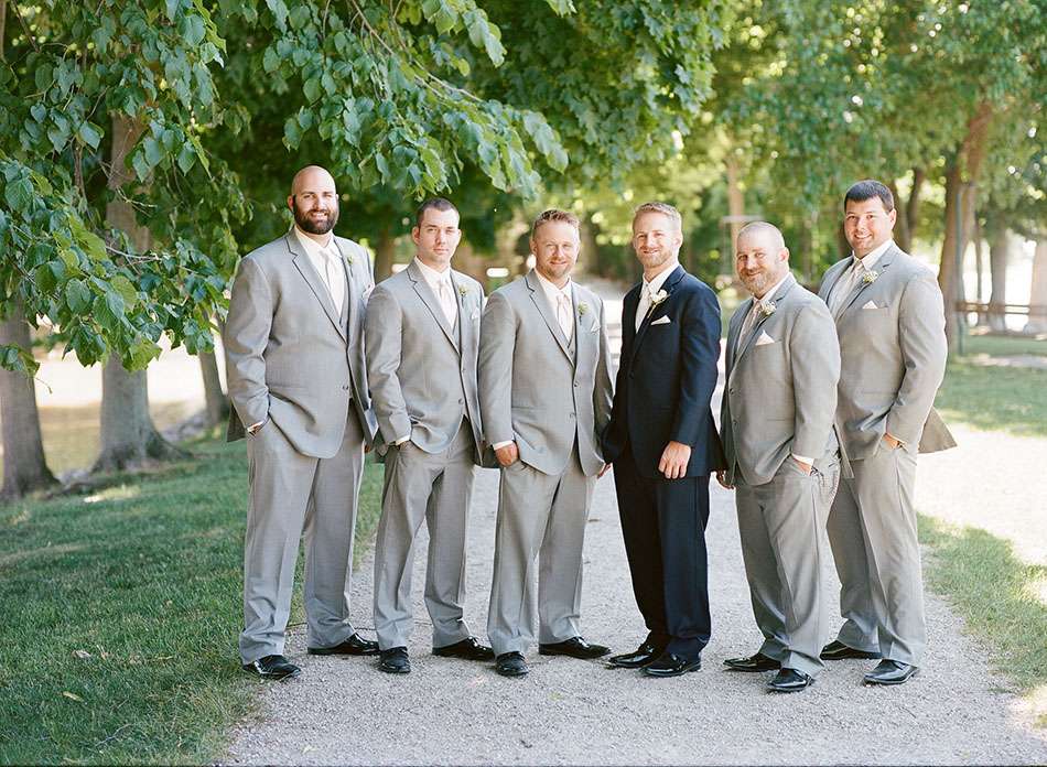 Nazareth Hall wedding photography in Delta, Ohio by Cleveland wedding photographer Hunter Photographic