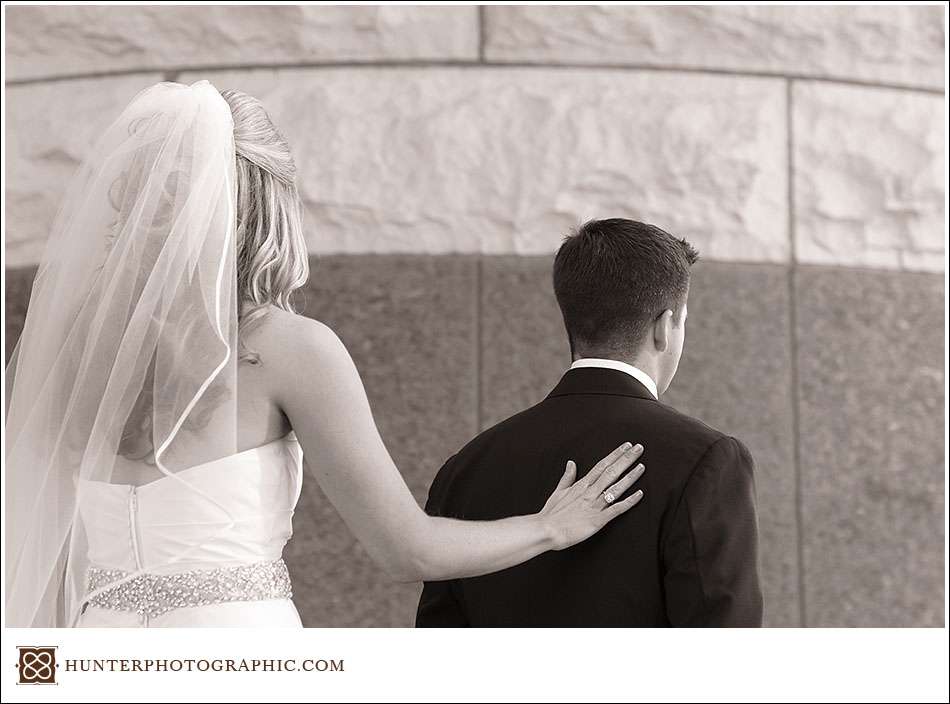 Alli and Dan's stylish autumn wedding in downtown Cleveland