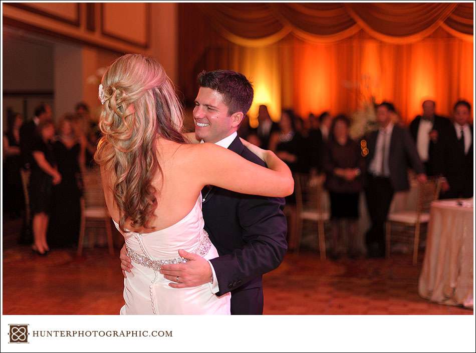 Alli and Dan's stylish autumn wedding in downtown Cleveland