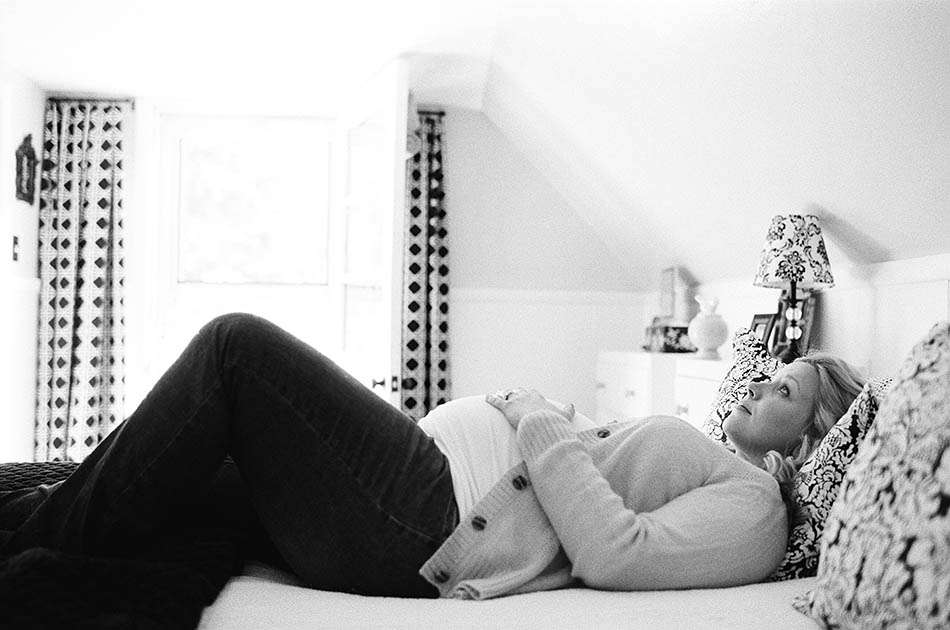 Winter maternity session in Gates Mills with the Valent family