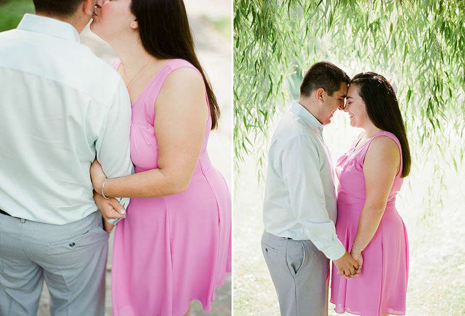A summer engagement session at Clevleand Museum of Art with Lindsey and Jared