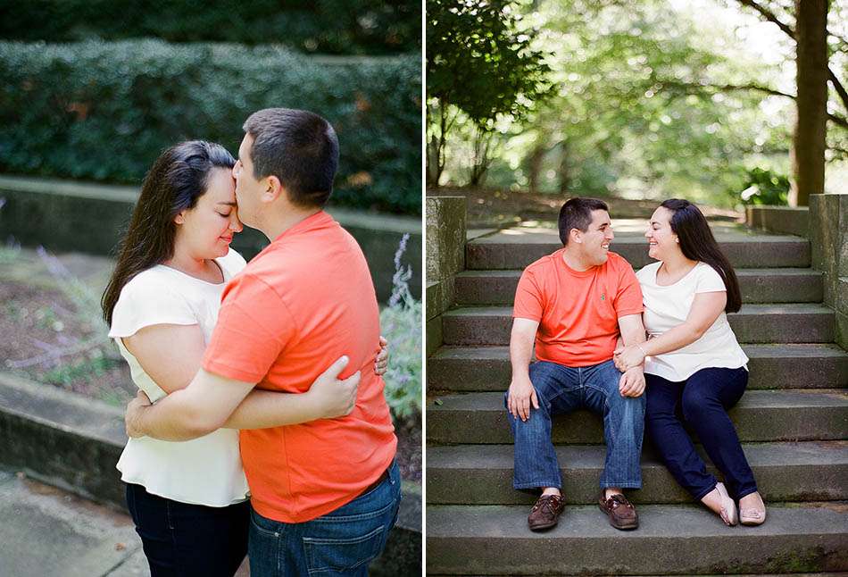 A summer engagement session at Clevleand Museum of Art with Lindsey and Jared
