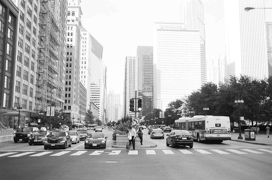 A downtown Chicago engagement session with Annie and Kevin