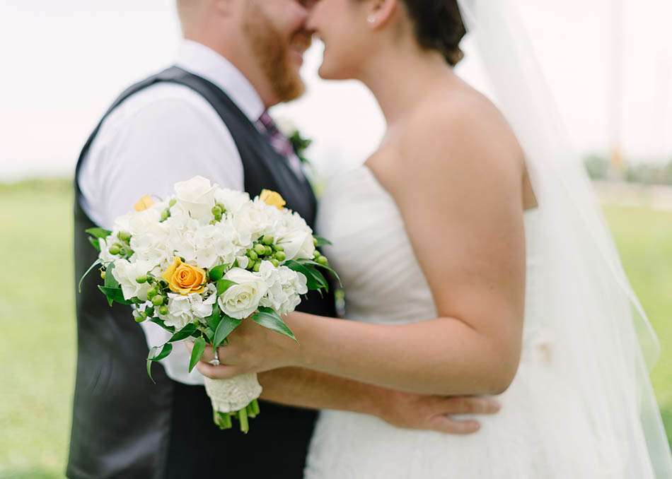 A summer wedding at St. Clarence Pavillion with Torry and Lucas