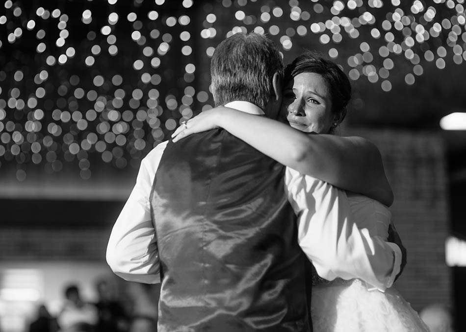 A summer wedding at St. Clarence Pavillion with Torry and Lucas