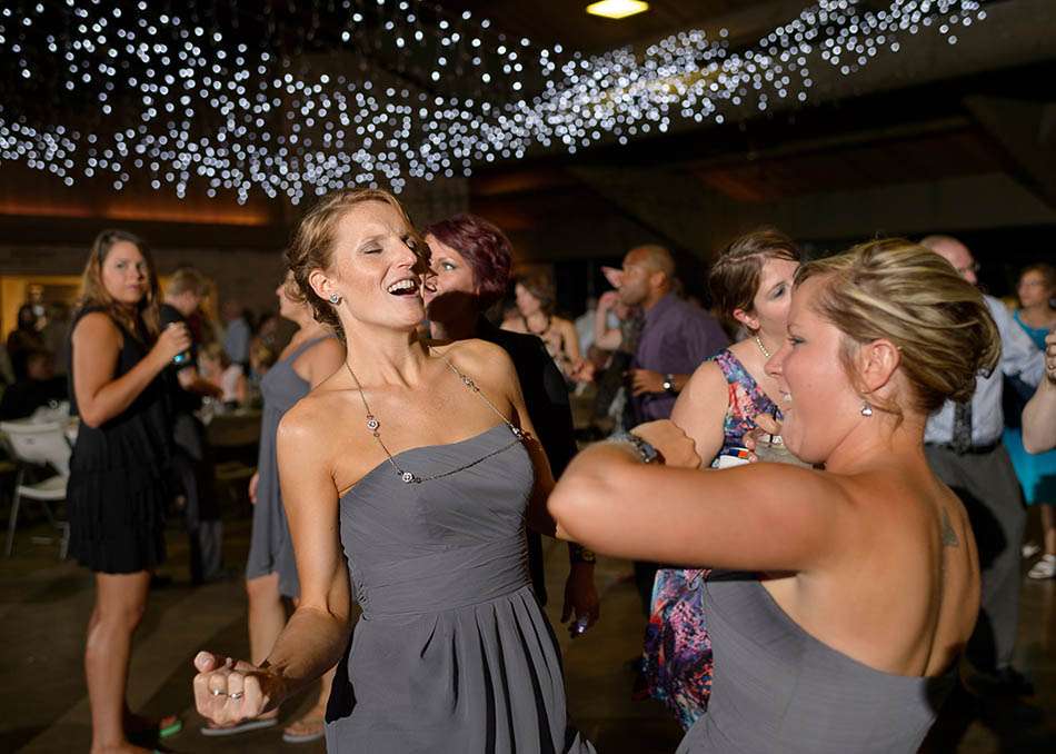 A summer wedding at St. Clarence Pavillion with Torry and Lucas