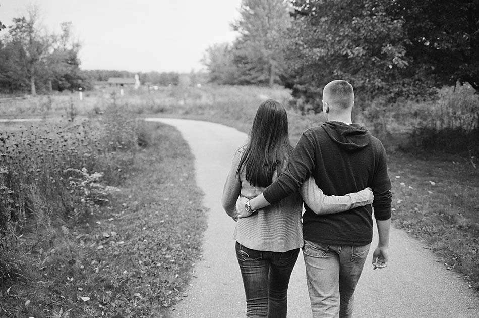 An autumn engagement session at Patterson's Fruit Farm with Diane and Joe