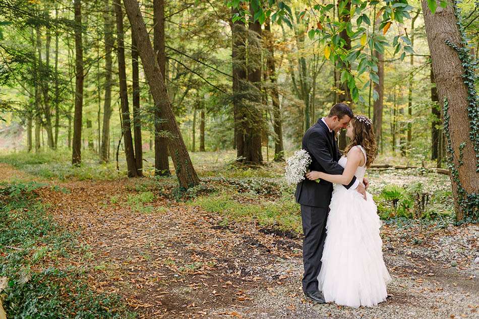 An autumn Hillbrook Club Cleveland wedding by Hunter Photographic