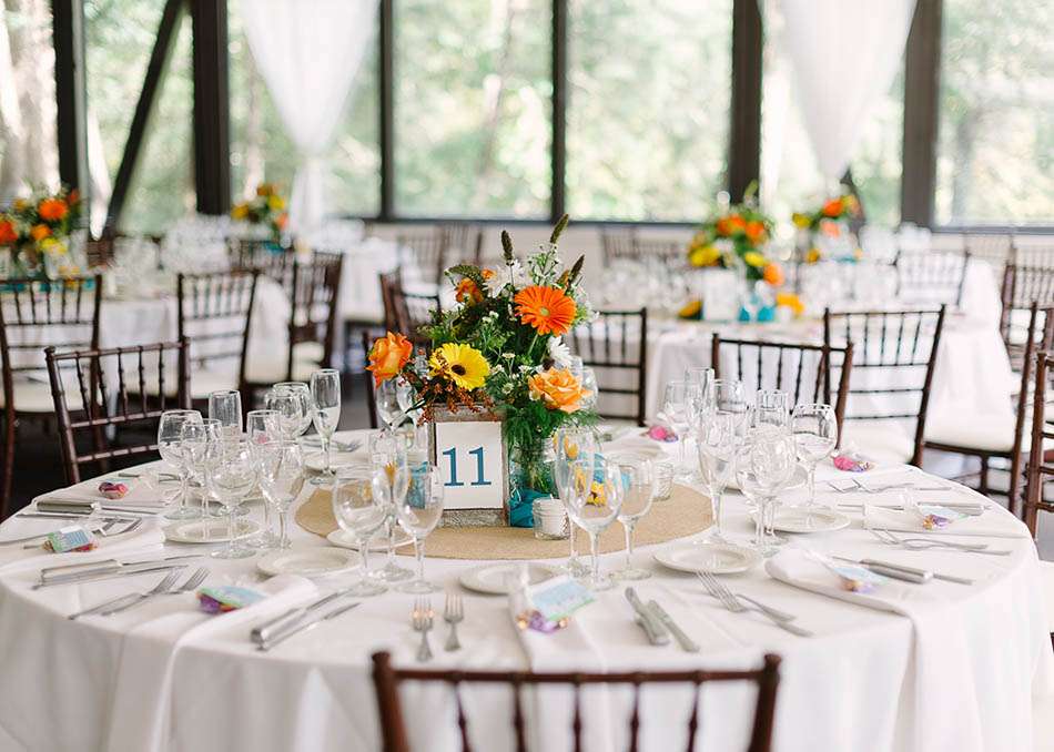 An autumn Hillbrook Club Cleveland wedding by Hunter Photographic