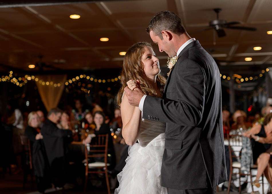 An autumn Hillbrook Club Cleveland wedding by Hunter Photographic