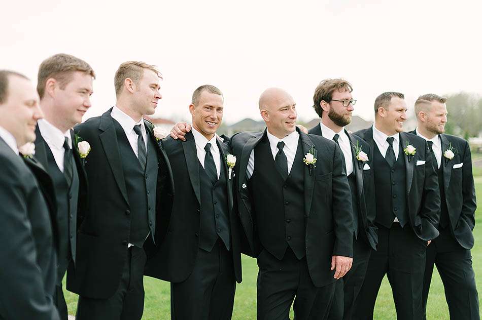A spring Signature of Solon wedding by Cleveland wedding photographer Hunter Photographic
