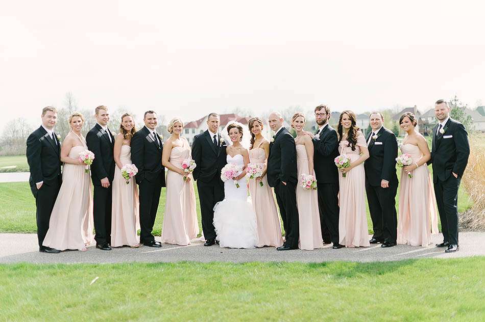 A spring Signature of Solon wedding by Cleveland wedding photographer Hunter Photographic