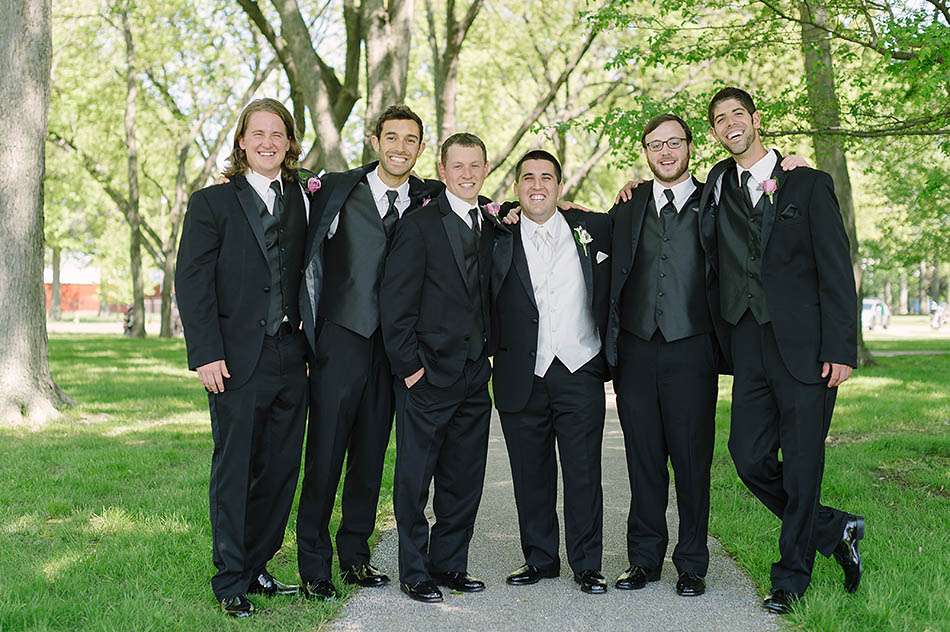 An Avon Lake wedding at Fountaine Bleau with Lindsey and Jared