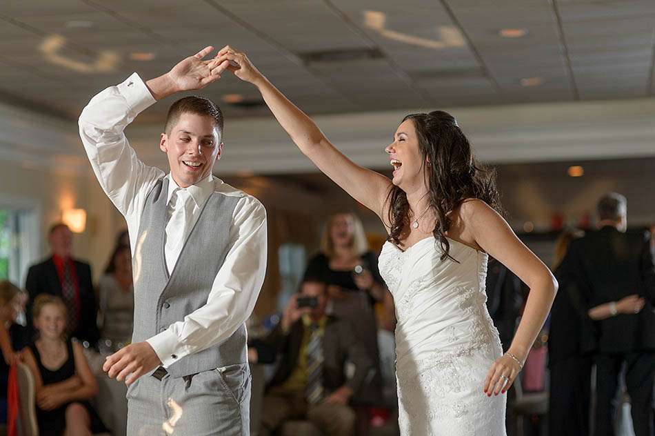 A Chagrin Valley Athletic Club wedding with Diane & Joe