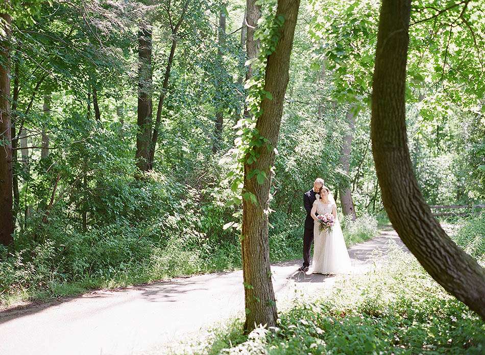 Kirtland Country Club wedding photography with Anna and Bryan