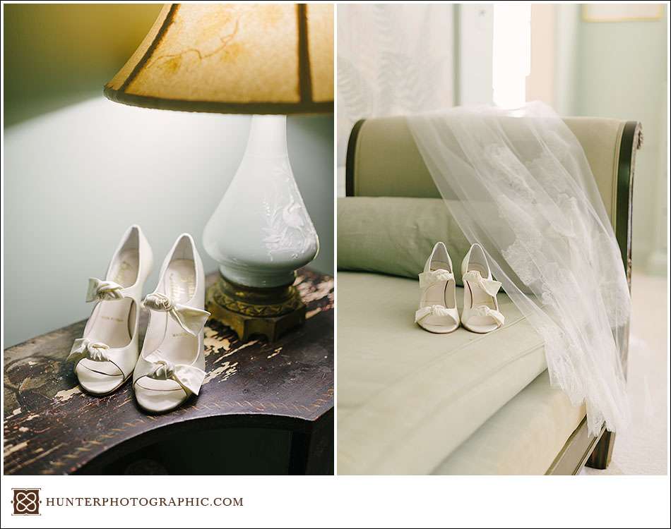 Autumn wedding at Holden Arboretum's Lantern Court