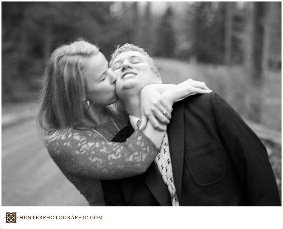 Meredith & Hunter – Chagrin Falls Winter Engagement Session